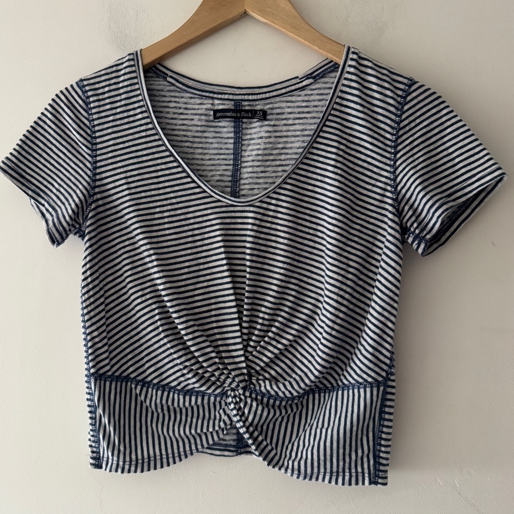 Abercrombie & Fitch Blue and‎ White Stripe Knot Front Crop Top